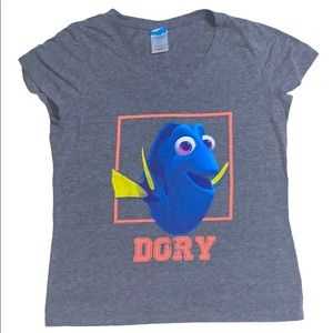 5/$25 Disney Pixar finding Dory graphic T-shirt